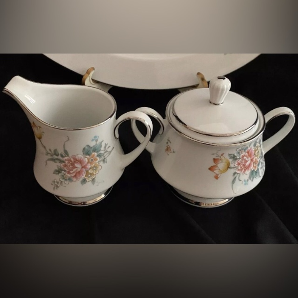 Noritake Coquet sugar bowl and creamer never used